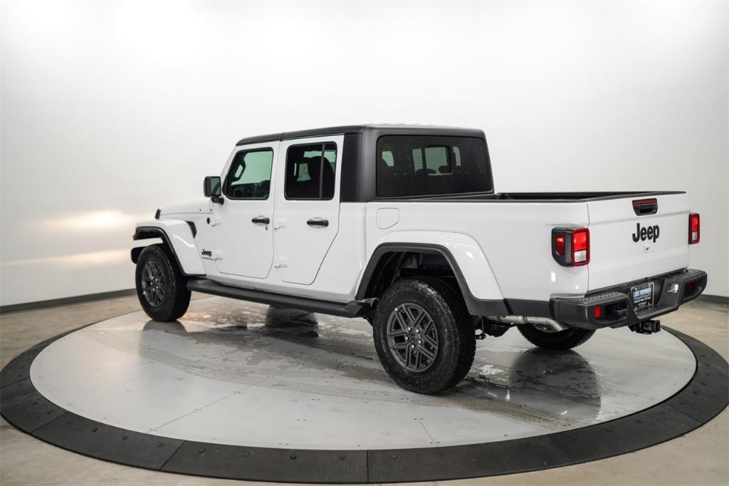 new 2024 Jeep Gladiator car, priced at $42,761