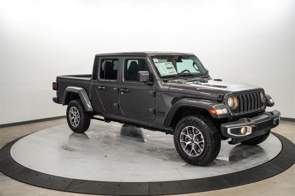new 2024 Jeep Gladiator car, priced at $44,282