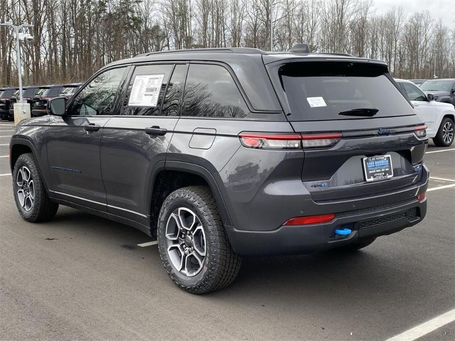 new 2024 Jeep Grand Cherokee 4xe car, priced at $64,094