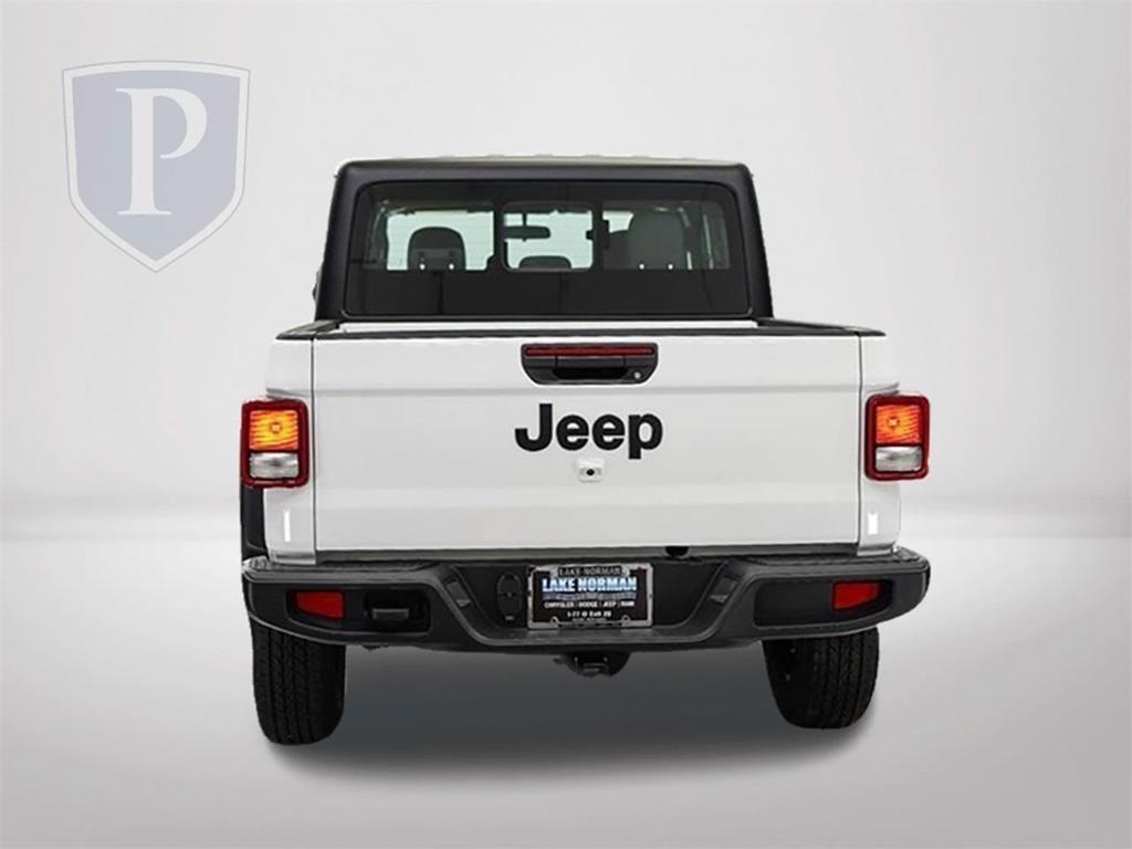 new 2024 Jeep Gladiator car, priced at $37,244