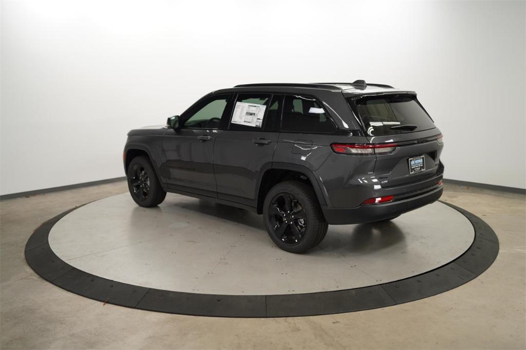 new 2025 Jeep Grand Cherokee car, priced at $47,710