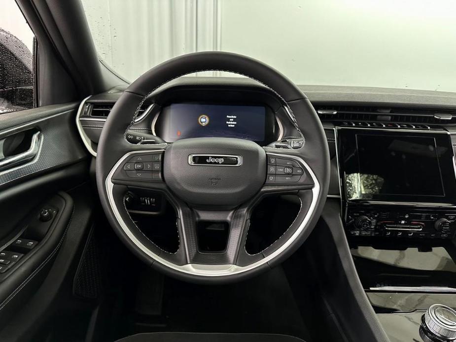 new 2025 Jeep Grand Cherokee car, priced at $41,830