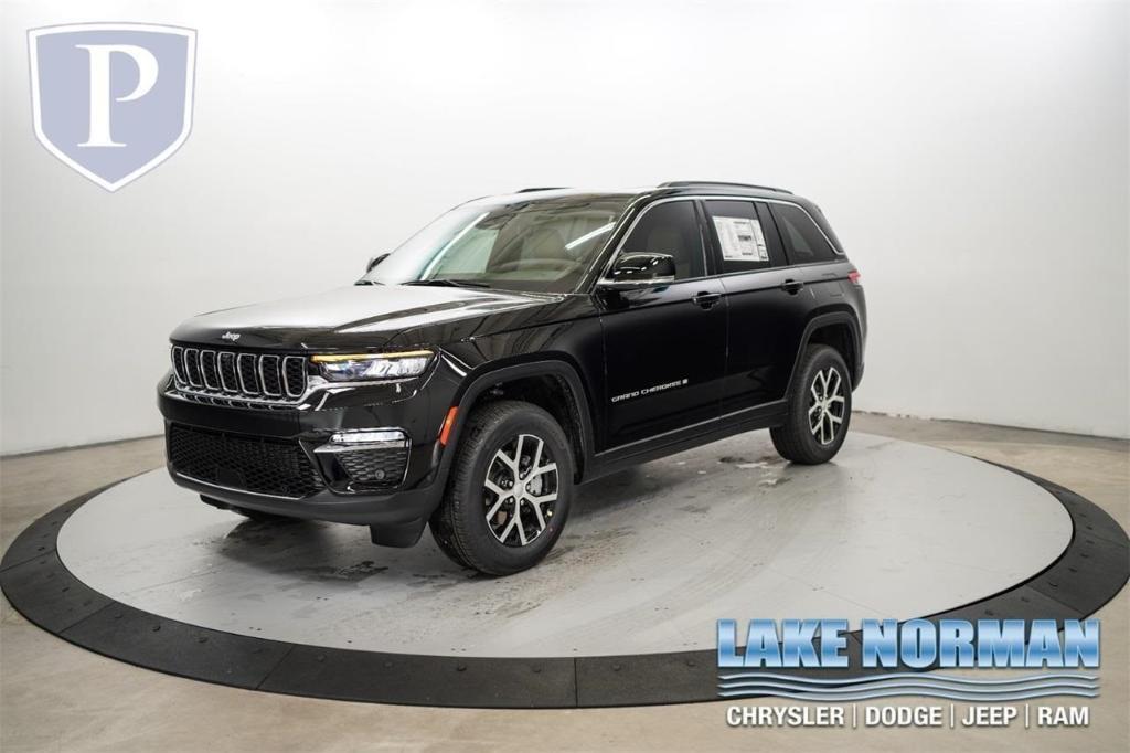 new 2024 Jeep Grand Cherokee car, priced at $42,755