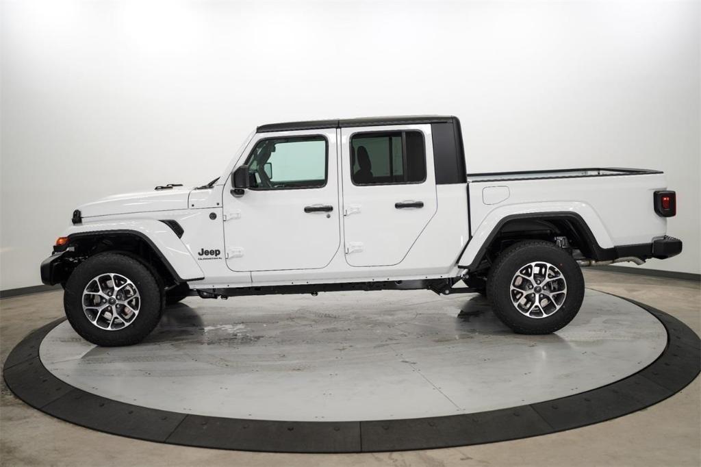 new 2024 Jeep Gladiator car, priced at $41,149