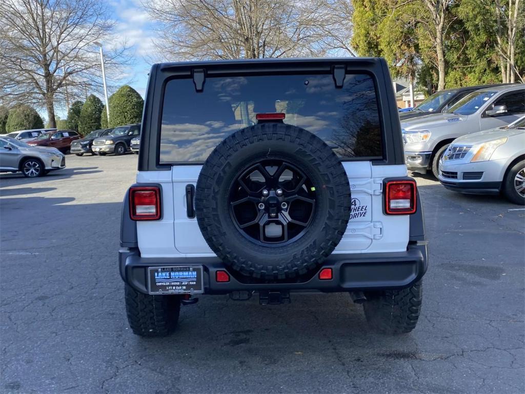 new 2025 Jeep Wrangler car, priced at $46,880