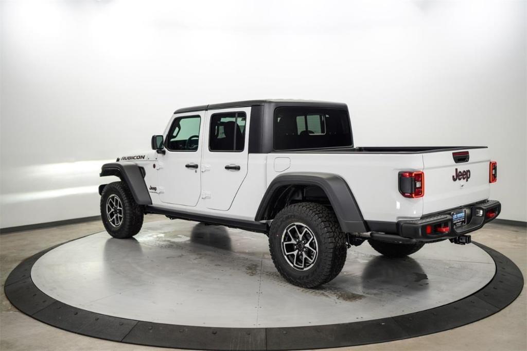 new 2024 Jeep Gladiator car, priced at $43,768