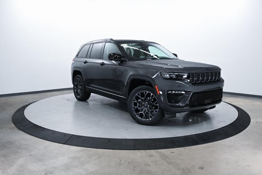 new 2025 Jeep Grand Cherokee car, priced at $67,820