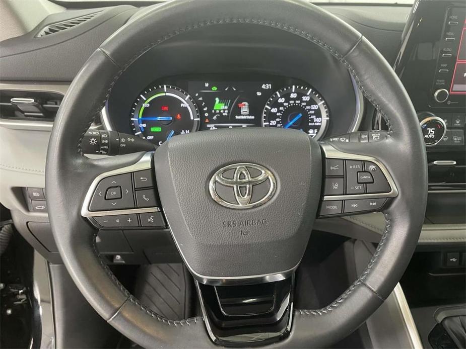 used 2021 Toyota Highlander Hybrid car, priced at $35,000