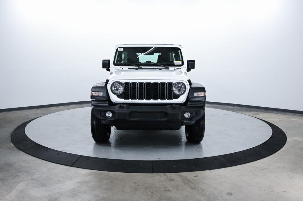 new 2025 Jeep Wrangler car, priced at $40,555