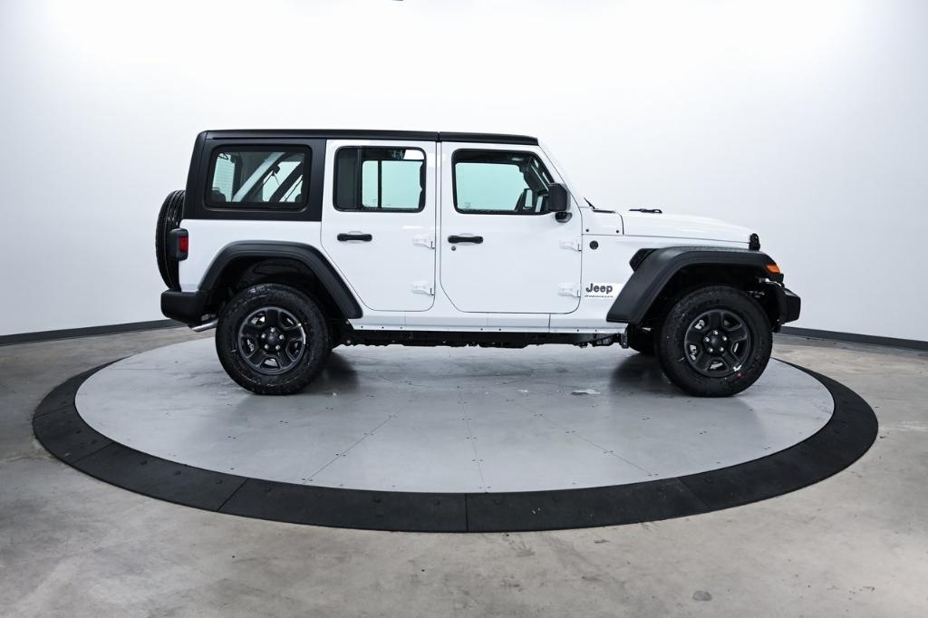 new 2025 Jeep Wrangler car, priced at $40,555