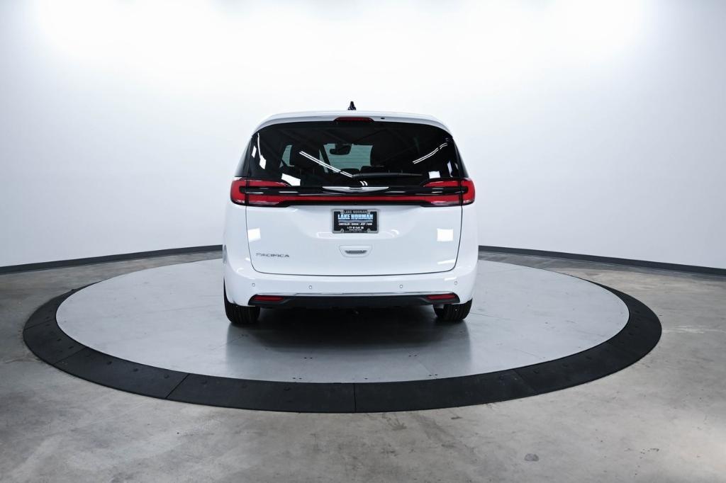 new 2025 Chrysler Pacifica car, priced at $42,425