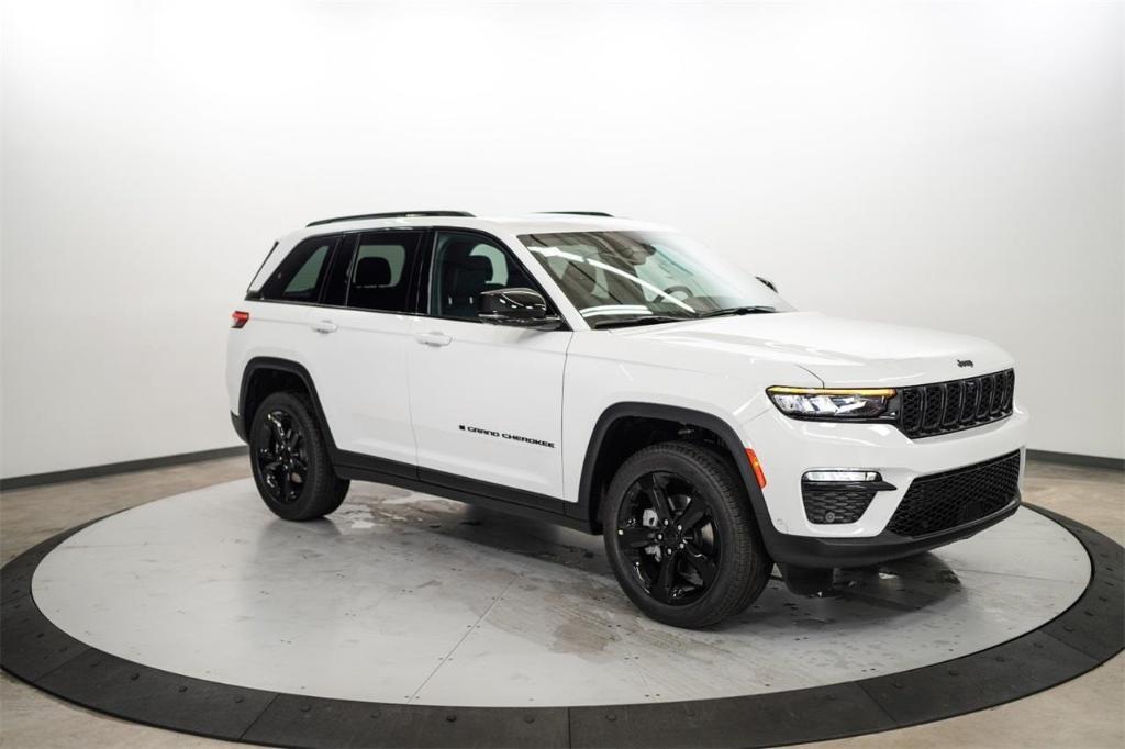 new 2024 Jeep Grand Cherokee car, priced at $44,885