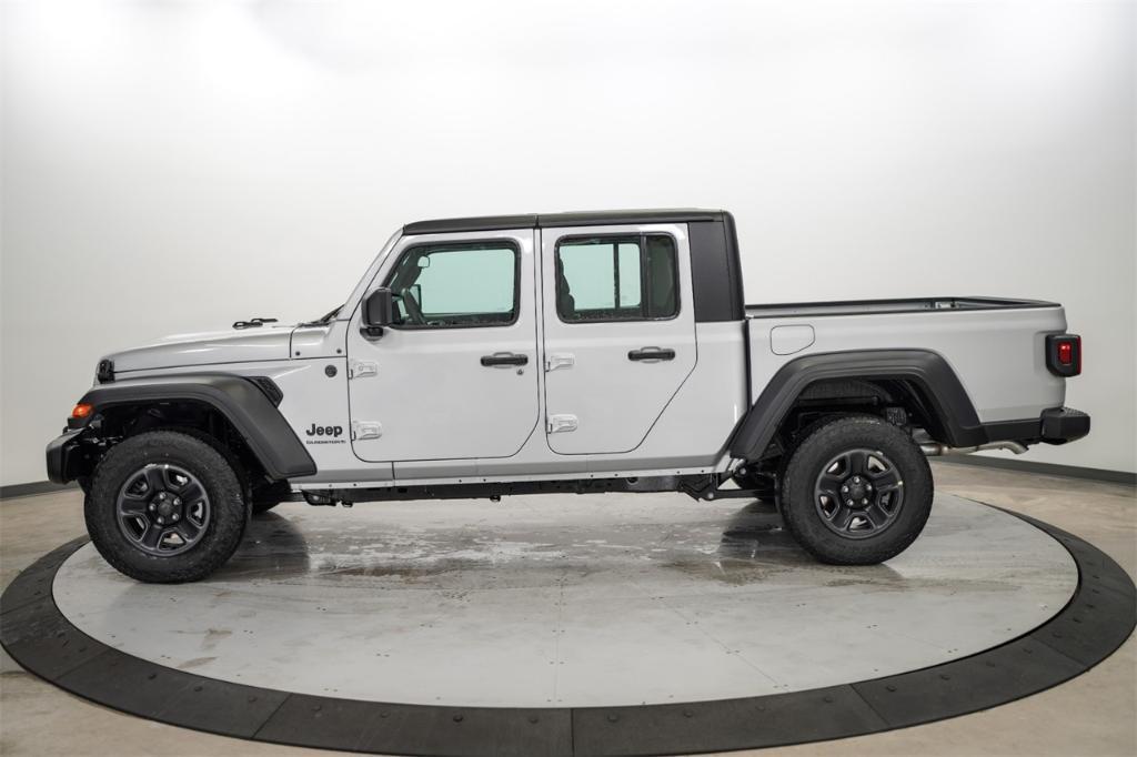 new 2024 Jeep Gladiator car, priced at $38,396