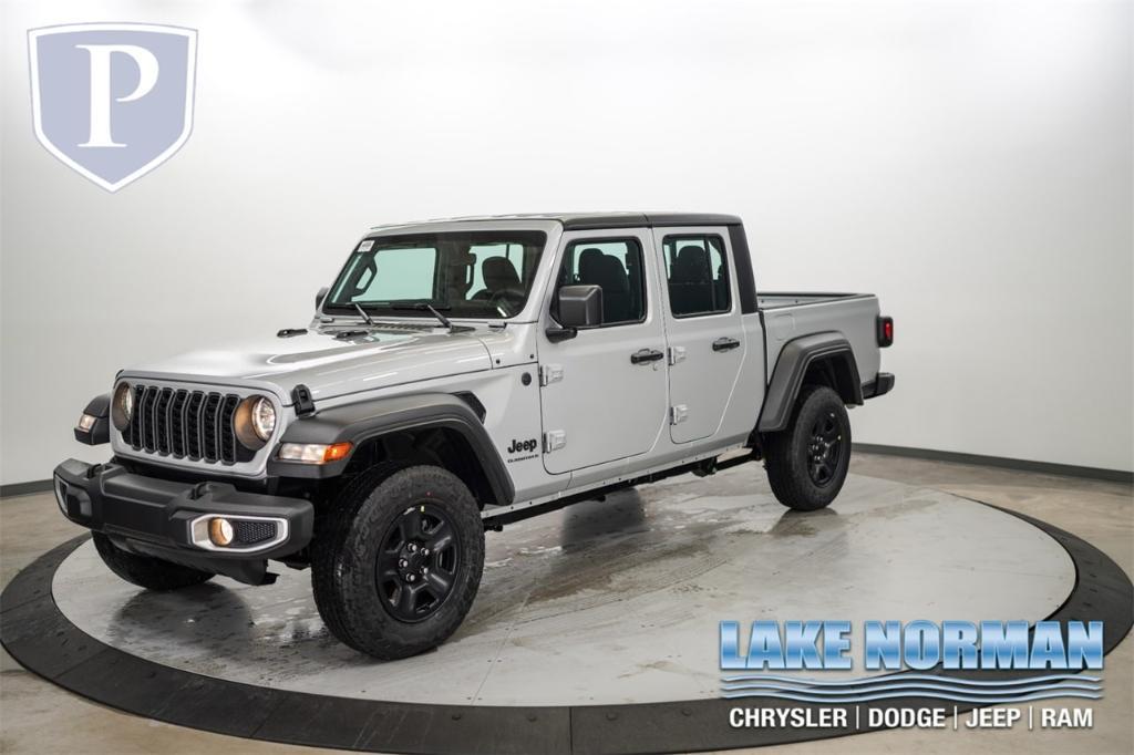 new 2024 Jeep Gladiator car, priced at $35,999