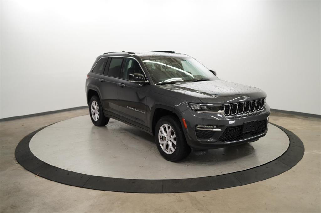 used 2022 Jeep Grand Cherokee car, priced at $33,500