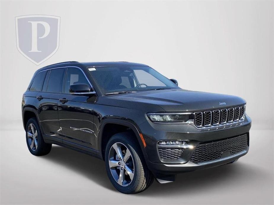 new 2024 Jeep Grand Cherokee car, priced at $39,605