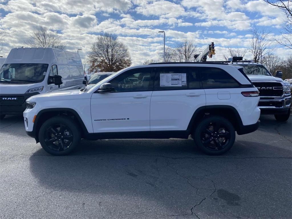 new 2025 Jeep Grand Cherokee car, priced at $46,535