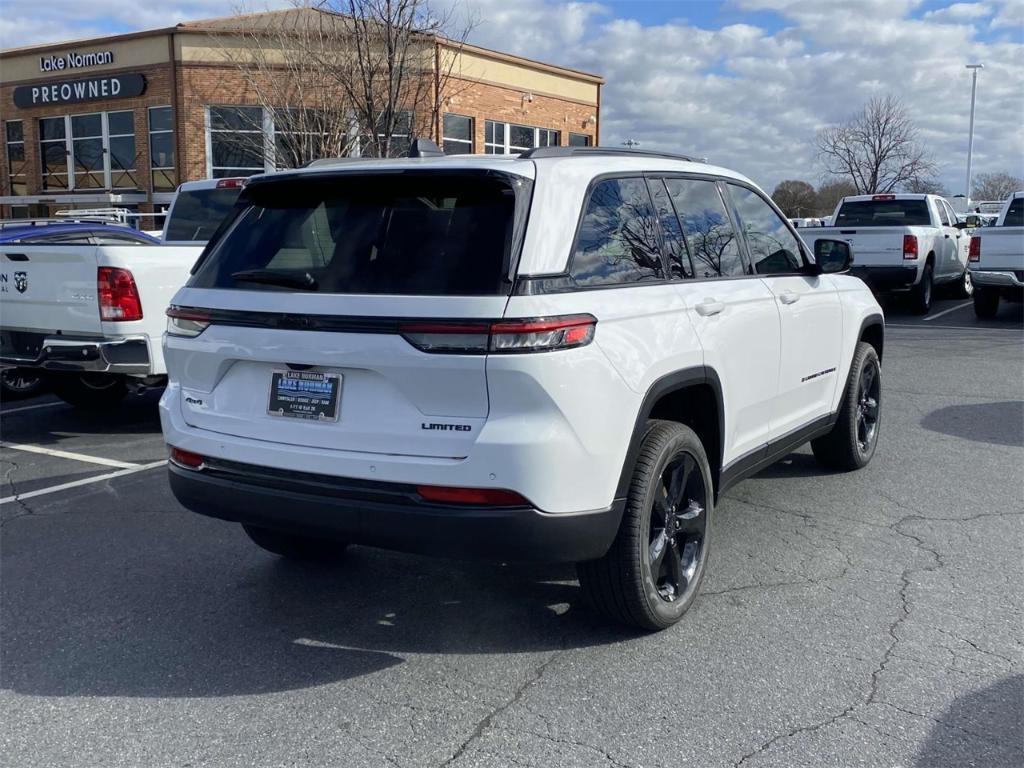 new 2025 Jeep Grand Cherokee car, priced at $46,535