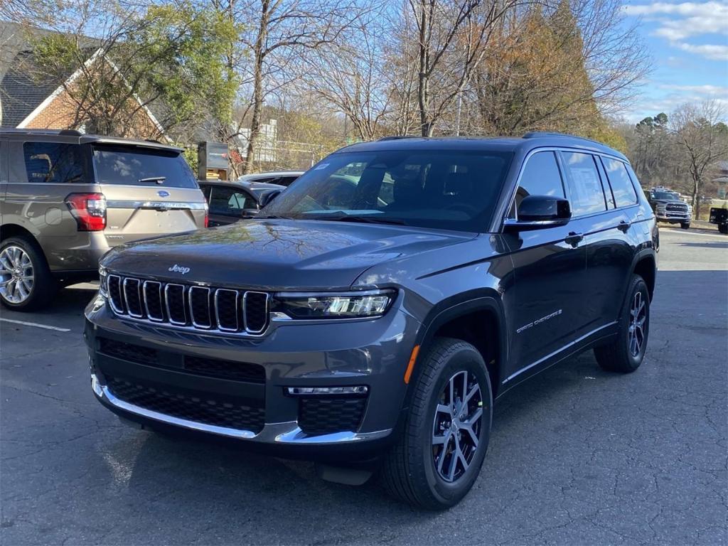 new 2025 Jeep Grand Cherokee L car, priced at $45,910