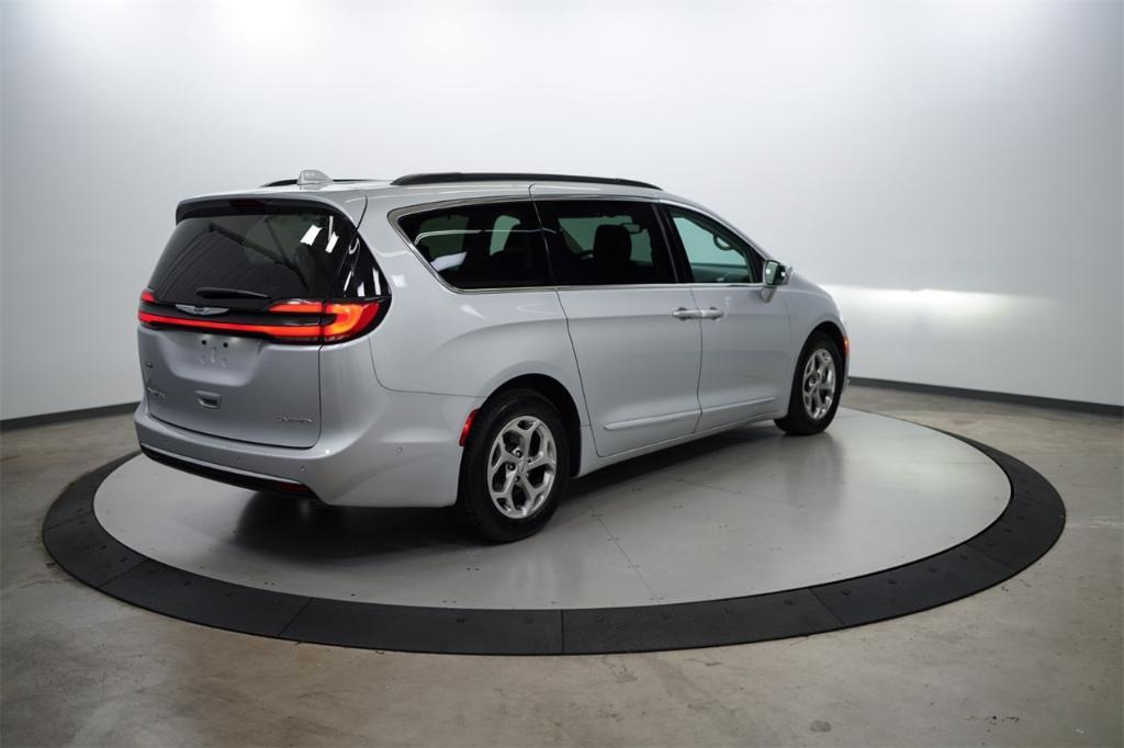 used 2022 Chrysler Pacifica car, priced at $29,000