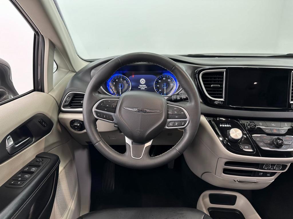 used 2022 Chrysler Pacifica car, priced at $22,000