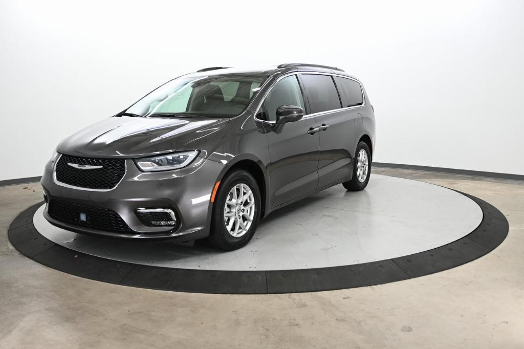 used 2022 Chrysler Pacifica car, priced at $22,000