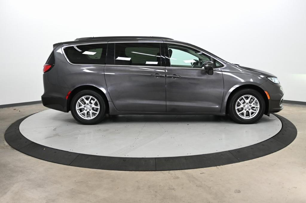 used 2022 Chrysler Pacifica car, priced at $22,000