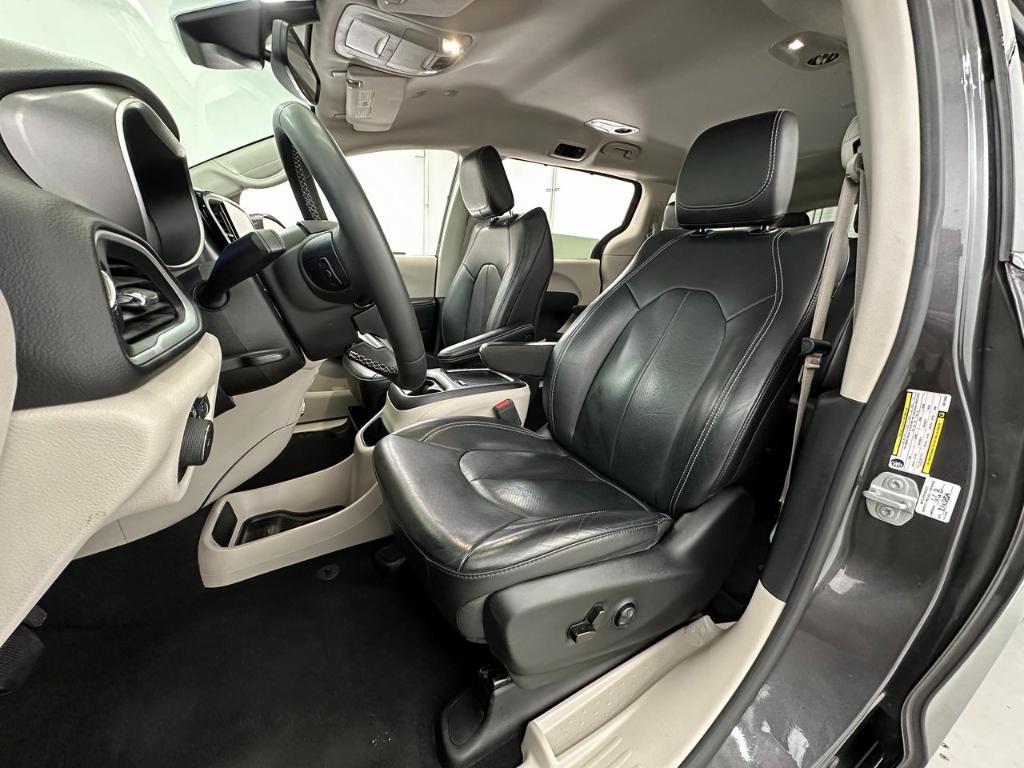 used 2022 Chrysler Pacifica car, priced at $22,000