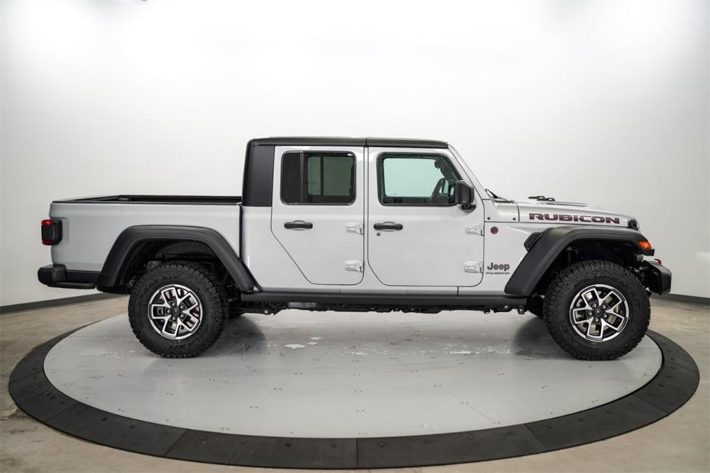 new 2024 Jeep Gladiator car, priced at $50,525