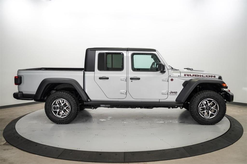 new 2024 Jeep Gladiator car, priced at $44,244