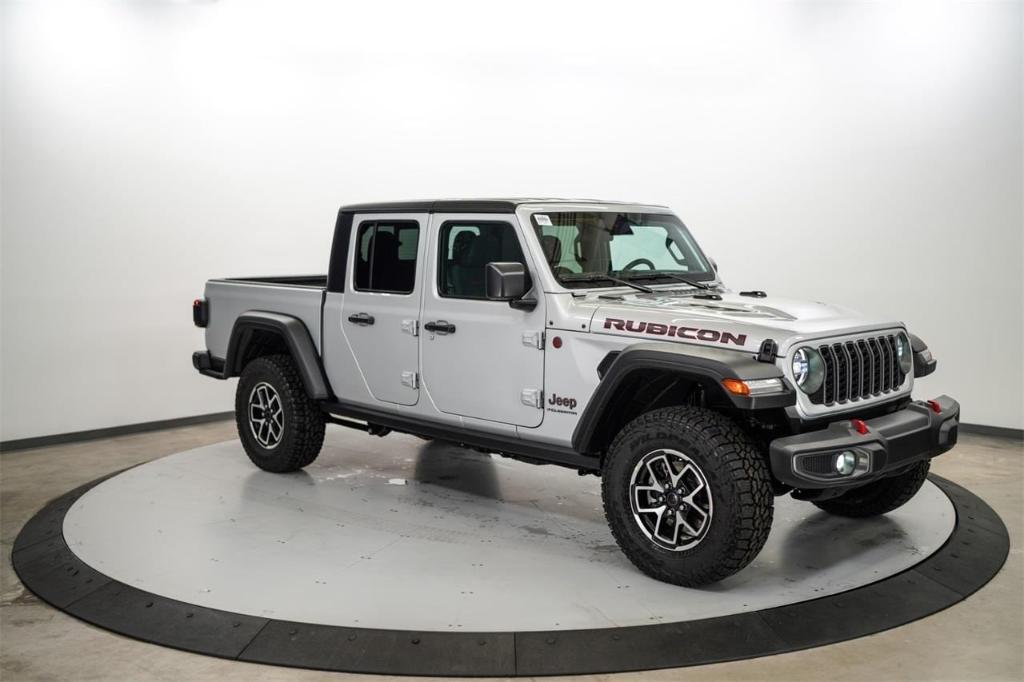 new 2024 Jeep Gladiator car, priced at $44,244