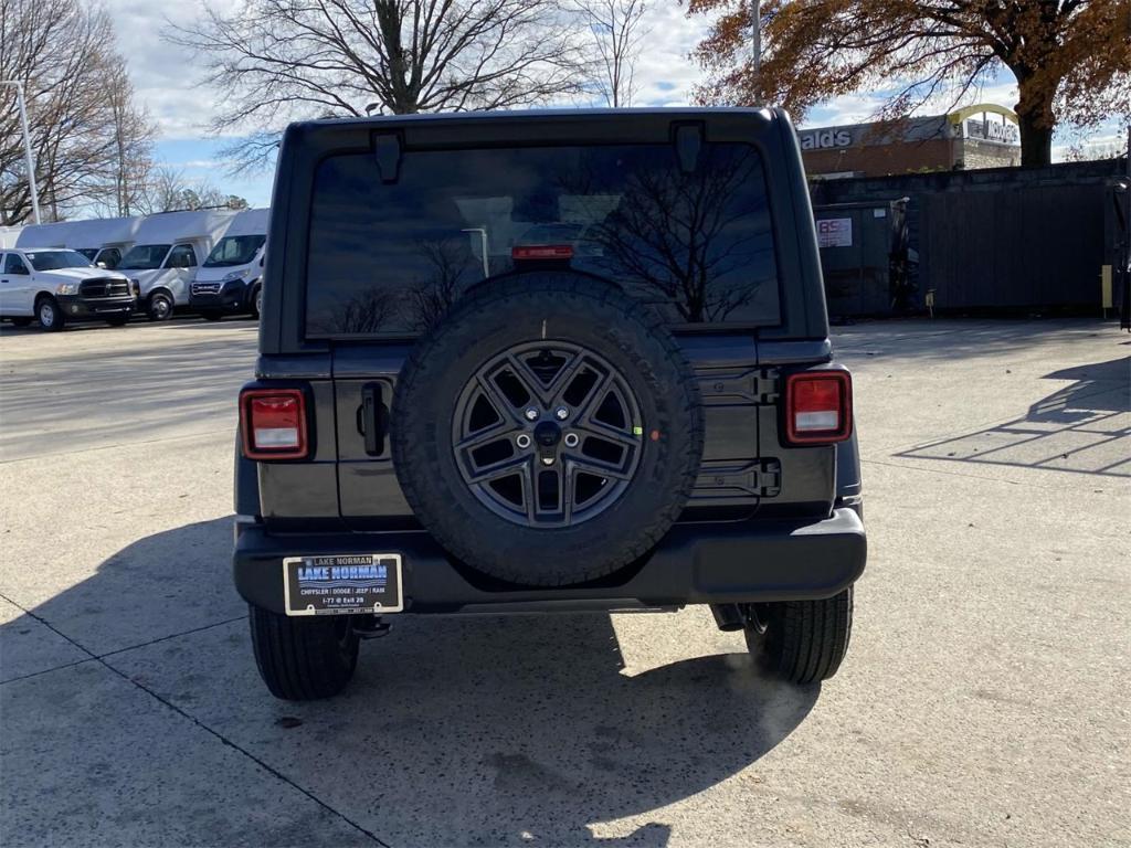 new 2025 Jeep Wrangler car, priced at $46,745