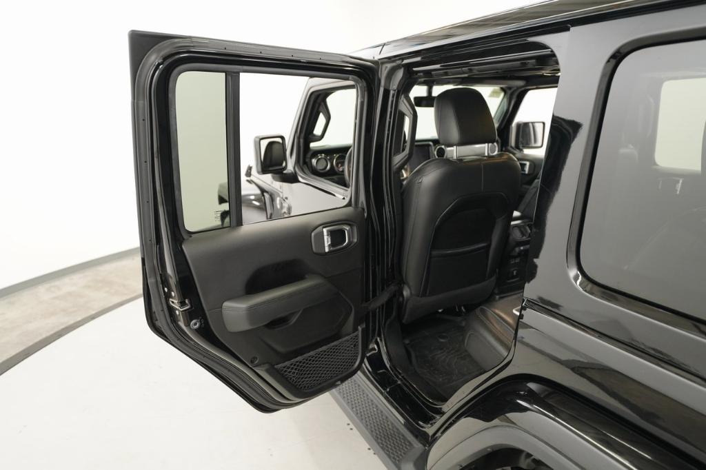 used 2019 Jeep Wrangler Unlimited car, priced at $32,500