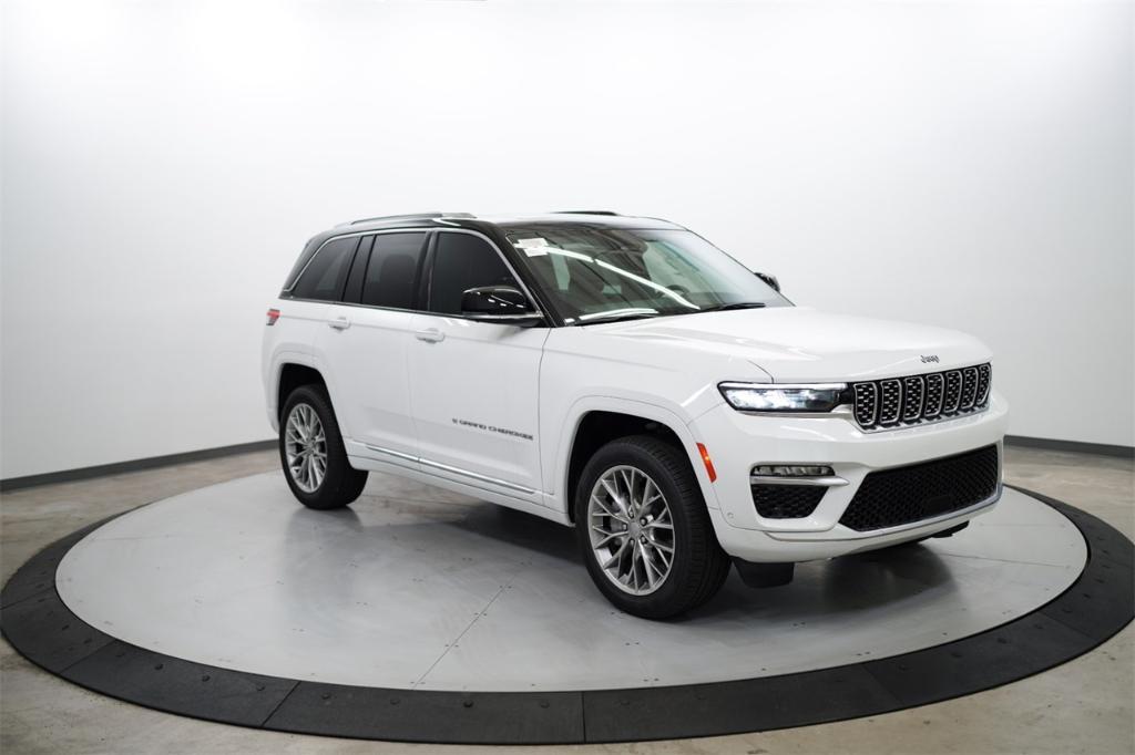 new 2024 Jeep Grand Cherokee car, priced at $52,300