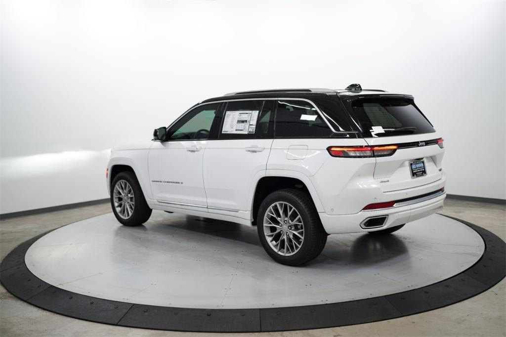 new 2024 Jeep Grand Cherokee car, priced at $52,300