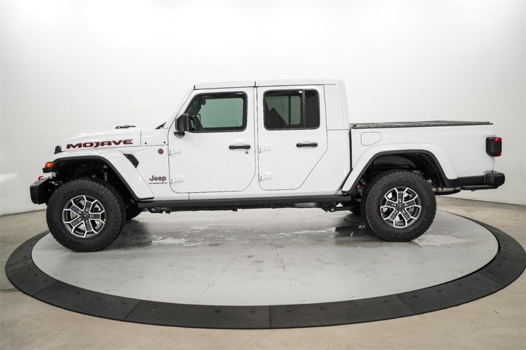 new 2024 Jeep Gladiator car, priced at $53,682