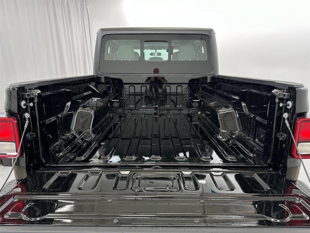 new 2024 Jeep Gladiator car, priced at $37,749