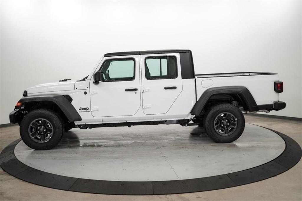 new 2024 Jeep Gladiator car, priced at $37,244