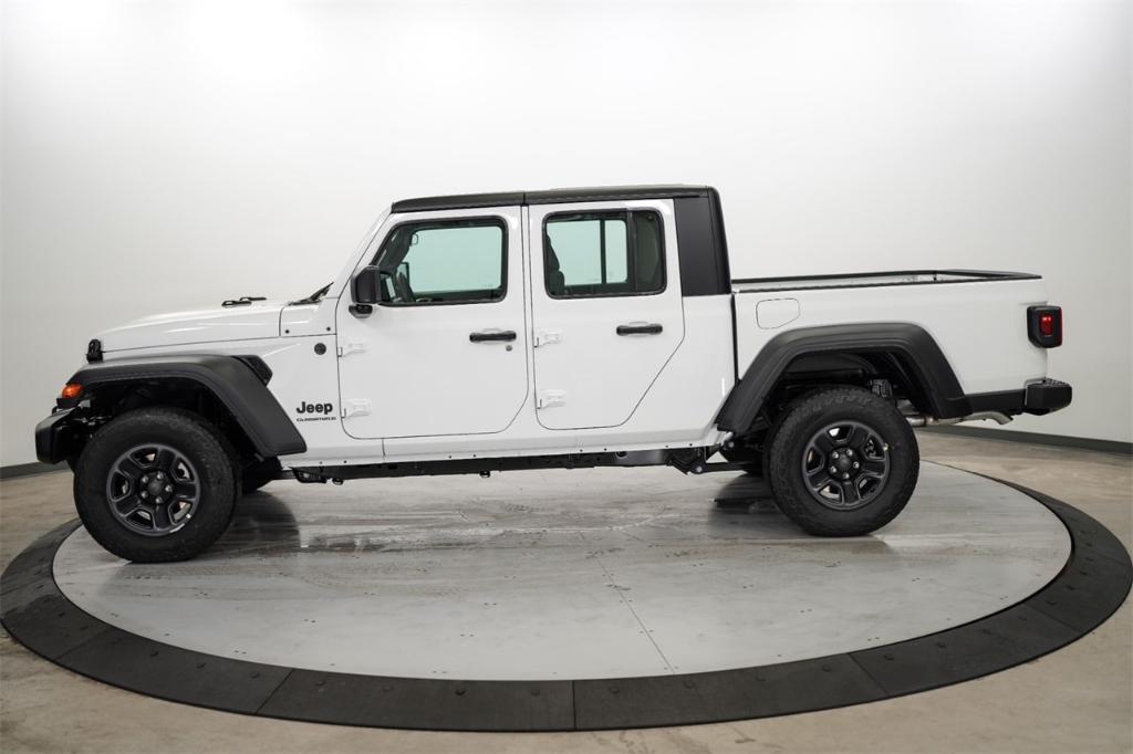 new 2024 Jeep Gladiator car, priced at $37,861