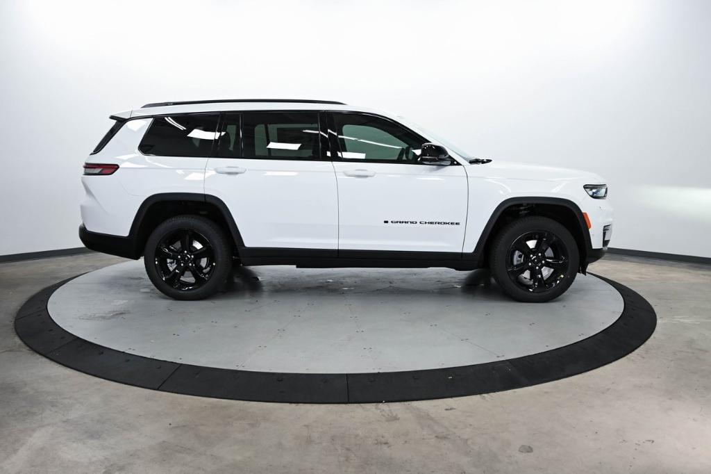 new 2025 Jeep Grand Cherokee L car, priced at $51,960