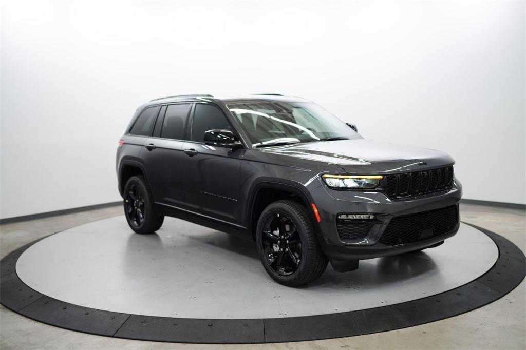 new 2024 Jeep Grand Cherokee car, priced at $46,980