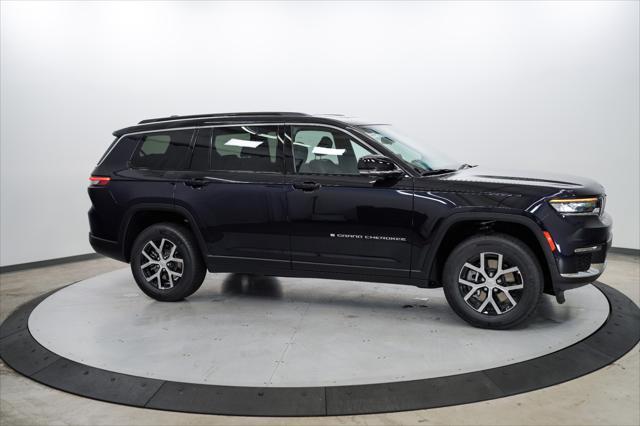 new 2024 Jeep Grand Cherokee L car, priced at $49,622