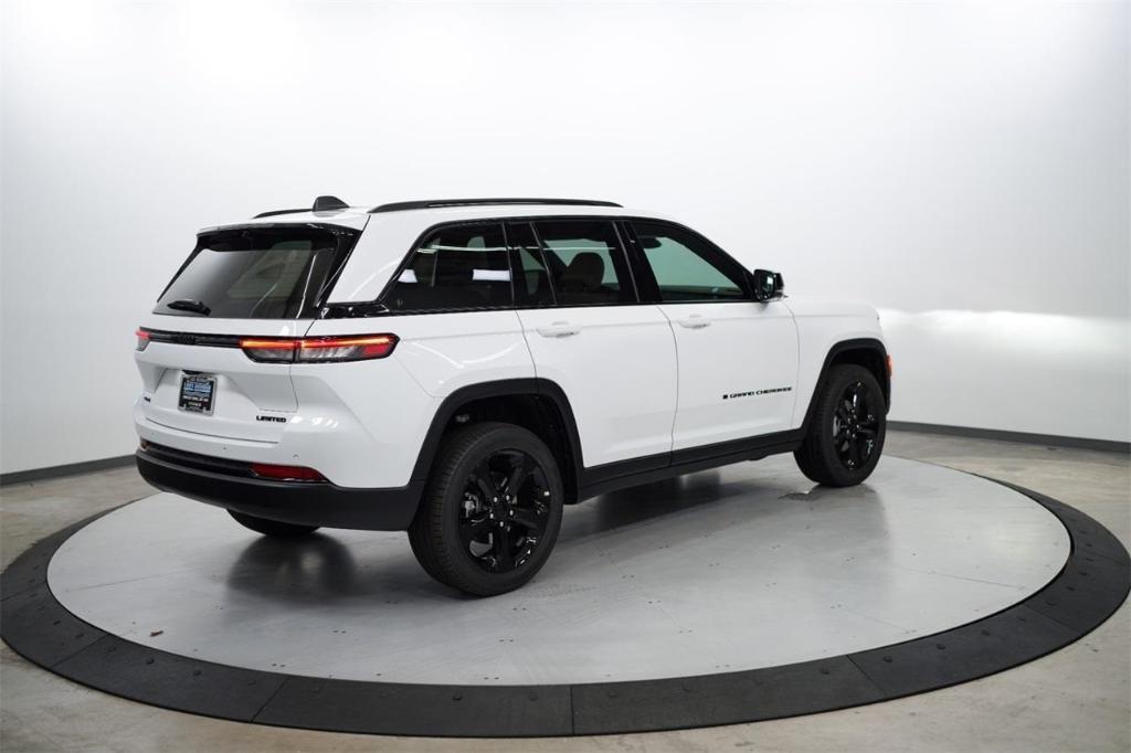 new 2024 Jeep Grand Cherokee car, priced at $44,885