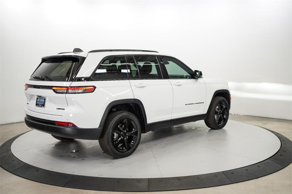 new 2024 Jeep Grand Cherokee car, priced at $43,510