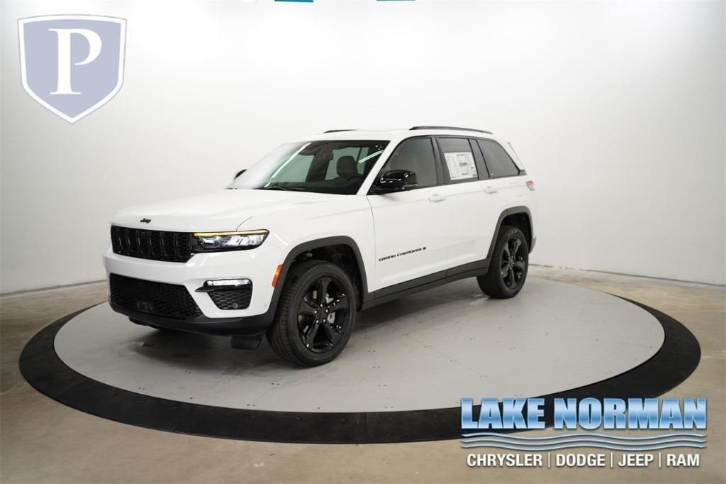 new 2024 Jeep Grand Cherokee car, priced at $43,110