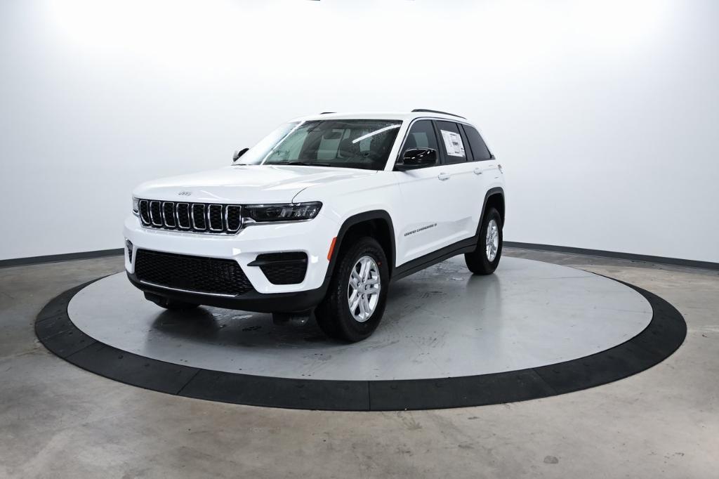 new 2025 Jeep Grand Cherokee car, priced at $34,830