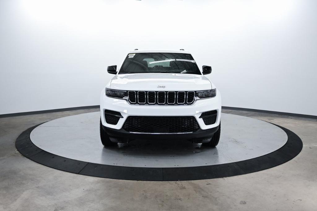 new 2025 Jeep Grand Cherokee car, priced at $34,830