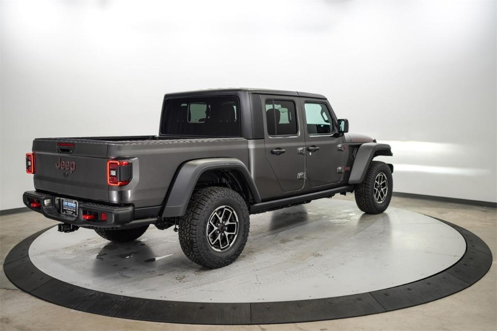 new 2024 Jeep Gladiator car, priced at $50,525