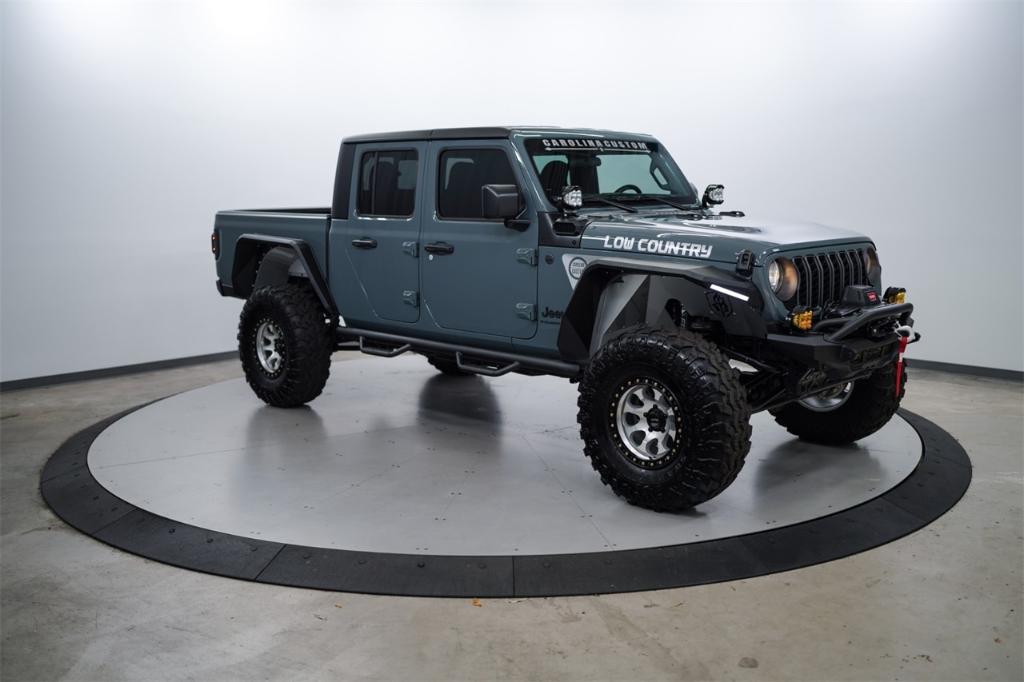 new 2024 Jeep Gladiator car, priced at $55,950