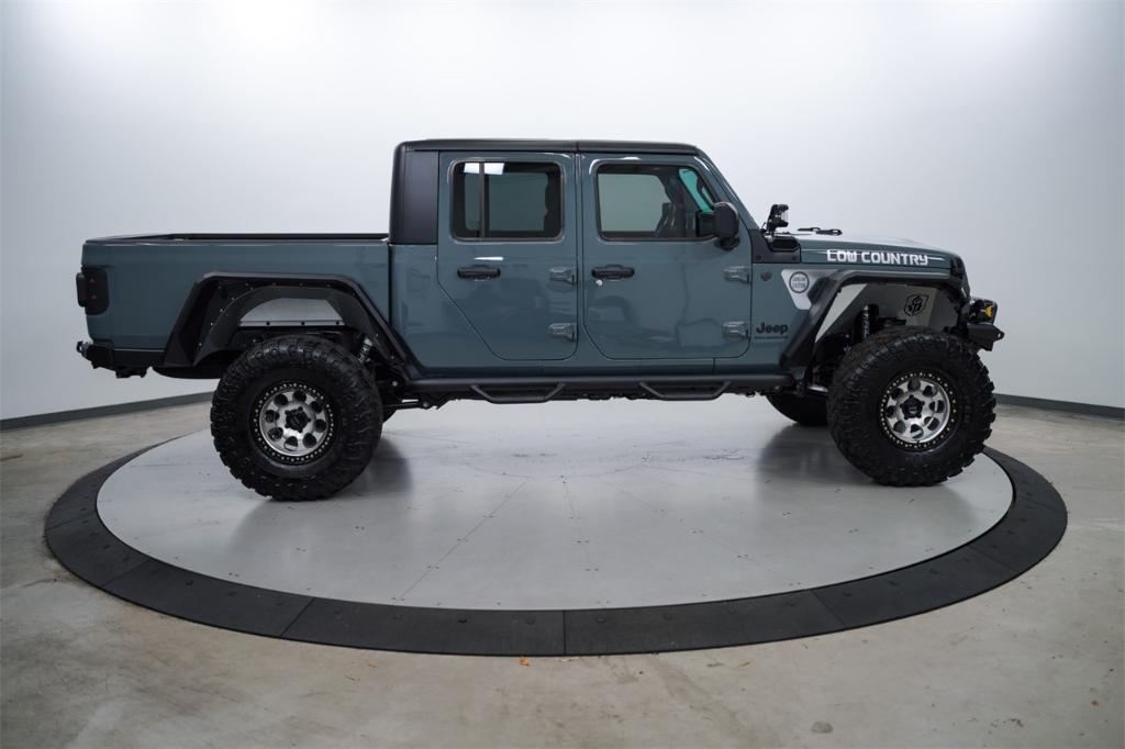 new 2024 Jeep Gladiator car, priced at $55,950